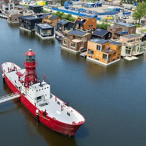 Bateau-hôtel Lightship, Amsterdam